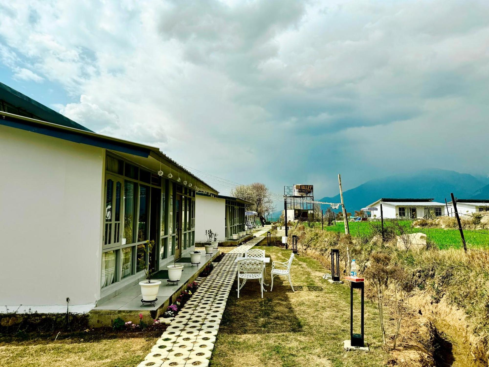 Bir Valley Retreat Luaran gambar